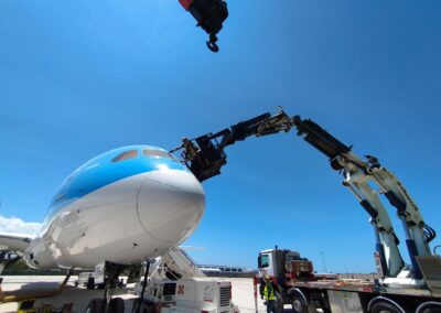 Cambio de escotilla avión Cancún