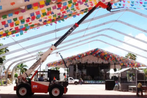 Tecnocarga: Renta de sky manipulador en Cancún.
