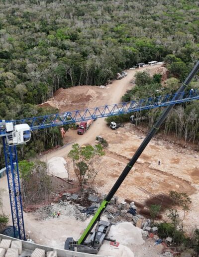 Montaje de grúas torre en Cancún y Riviera Maya