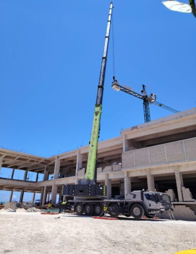 Montaje de grúas torre en Cancún y Riviera Maya