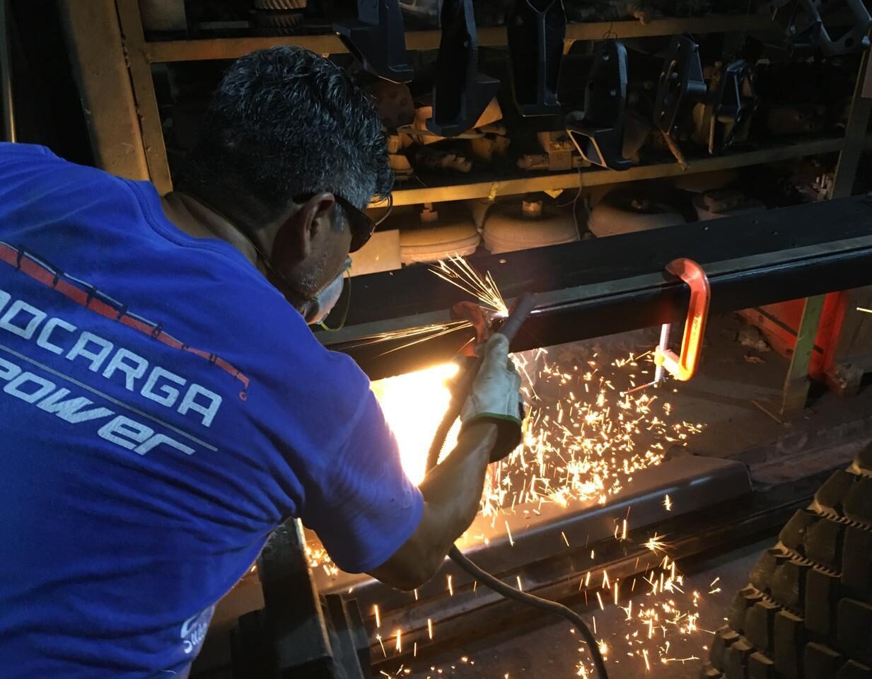 Taller especializado, grúas y montacargas, Cancún y Riviera Maya